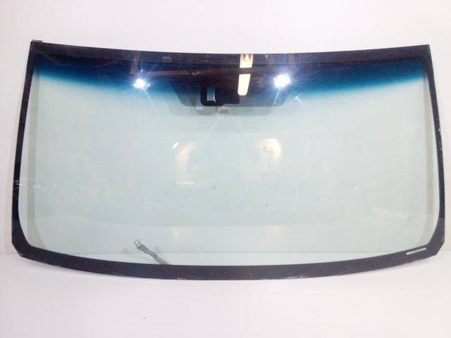 лобовое стекло на Тойота Ленд Крузер 200