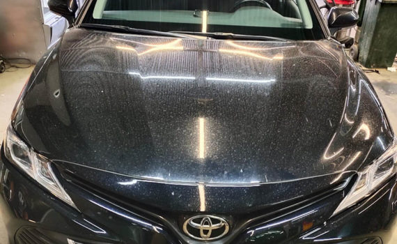 Замена лобового стекла на Toyota Camry 2020 г