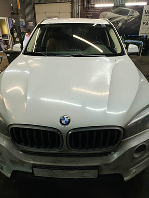 Замена лобового стекла на BMW X5 2018 г