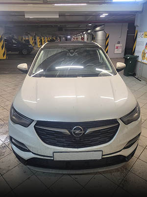 Замена лобового стекла на Opel Grand 2020 г