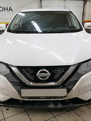 Замена лобового стекла на Ниссан Кашкай/Nissan Qashqai 2020 г. Стекло FUYAO (6044AGAMV1P)